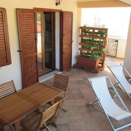 Mirto Apartment *